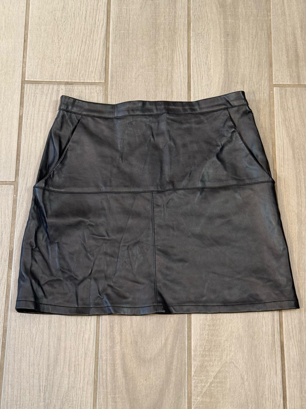 Shinestar Black Faux Leather Mini Skirt with Side Pockets - Picture 2 of 4